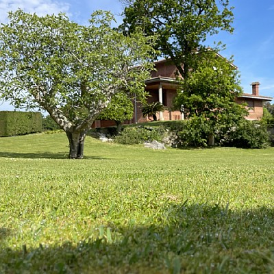 Chalet independiente con piscina privada en Islares