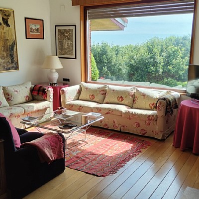 Chalet independiente con piscina privada en Islares