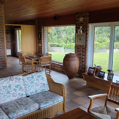 Chalet independiente con piscina privada en Islares