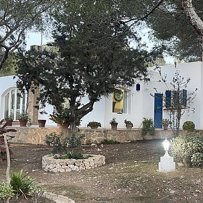 Casa independiente de 3 habitaciones con parcela de 1300 metros en Formentera