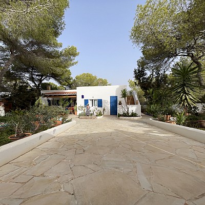 Casa independiente de 3 habitaciones con parcela de 1300 metros en Formentera
