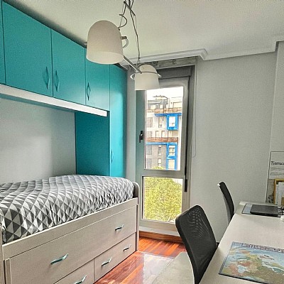 Piso de 2 hab, 2 baños con garaje y trastero a estrenar