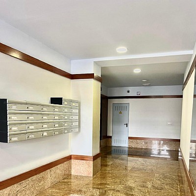Piso de 2 hab, 2 baños con garaje y trastero a estrenar