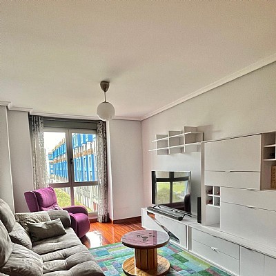 Piso de 2 hab, 2 baños con garaje y trastero a estrenar