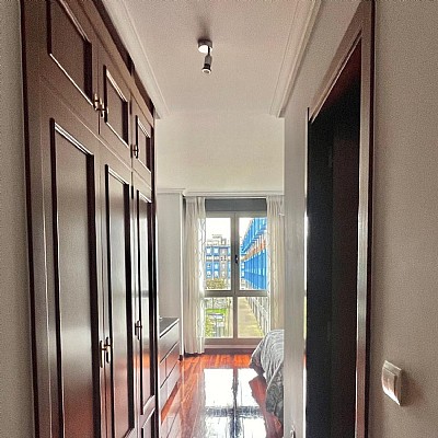 Piso de 2 hab, 2 baños con garaje y trastero a estrenar