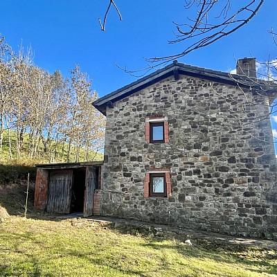Encantadora casa-cabaña ubicada en un entorno rural privilegiado en el valle de Pisueña, Selaya