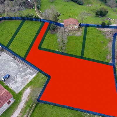 Terreno urbano y llano para construir dos viviendas unifamiliares