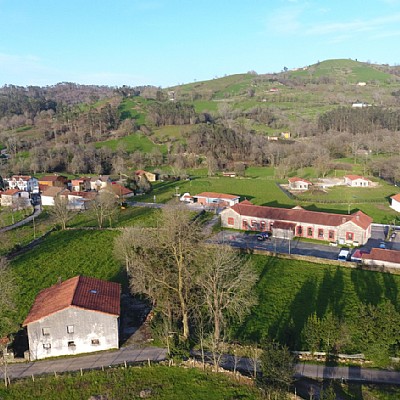 Terreno urbano y llano para construir dos viviendas unifamiliares