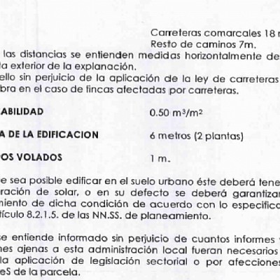 Parcela urbana con suministros y posibilidad de construir 2 chalets independientes de dos plantas. 