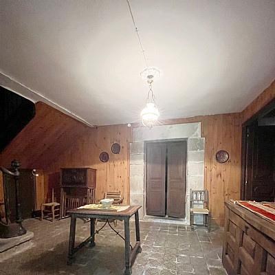 Conjunto de casas señoriales con finca urbana segregable y posibilidad de construir  