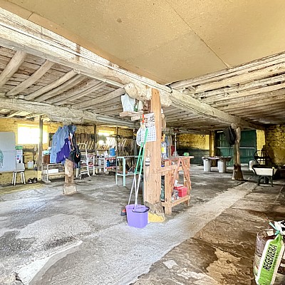 Chalet independiente con garaje y gran parcela en perfecto estado para entrar a vivir