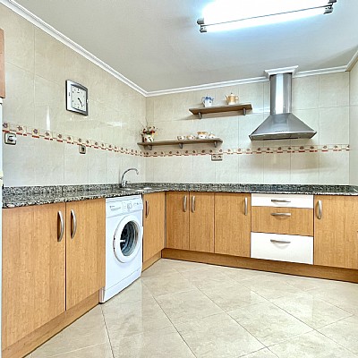 Chalet independiente con garaje y gran parcela en perfecto estado para entrar a vivir