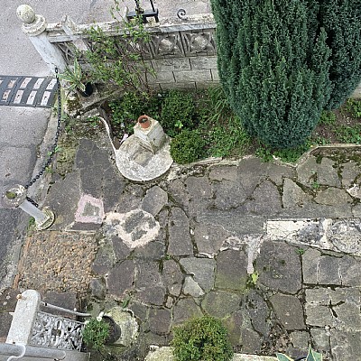 Casa indiviual de dos plantas con jardín en Barreda