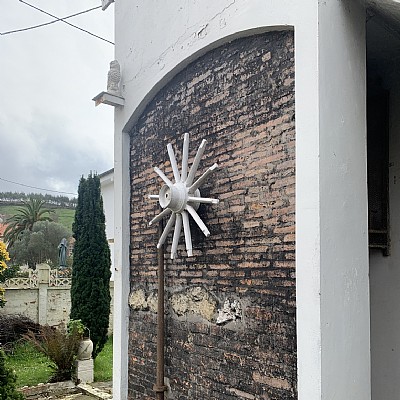 Casa indiviual de dos plantas con jardín en Barreda