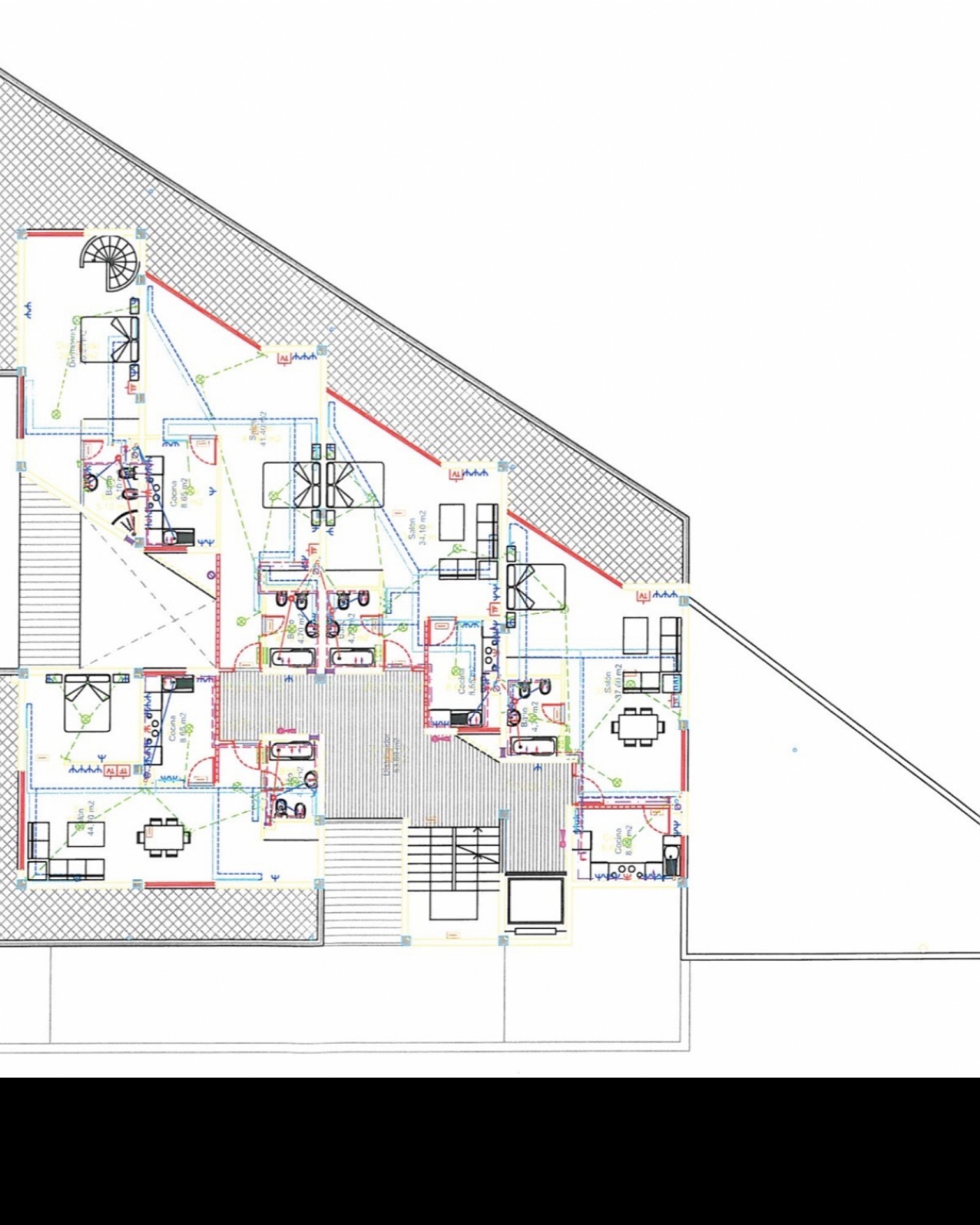 Suelo terciario con licencia para construir 16 apartamentos, 16 garajes y 1 local