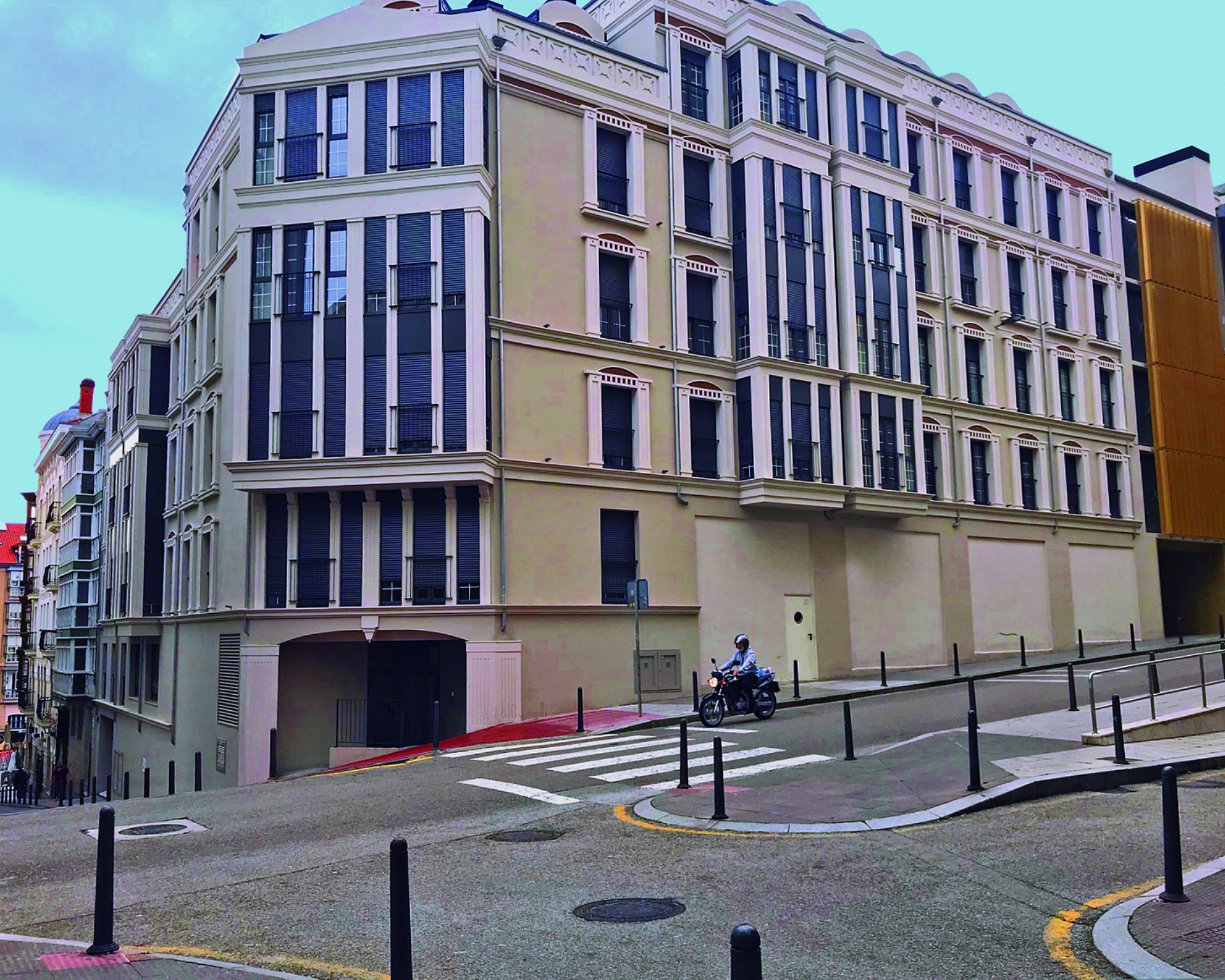 Local comercial con todas las posibilidades de 260 metros en pleno centro de Santander