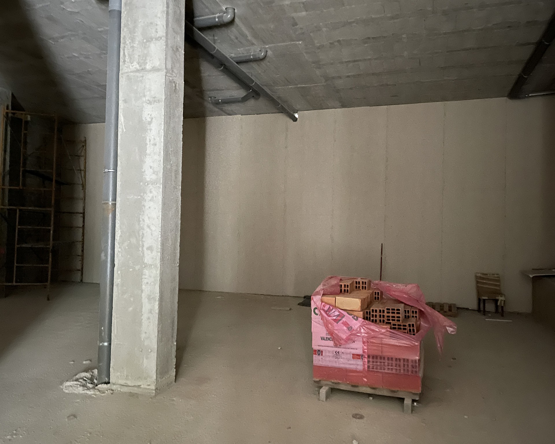 Local comercial con todas las posibilidades de 260 metros en pleno centro de Santander