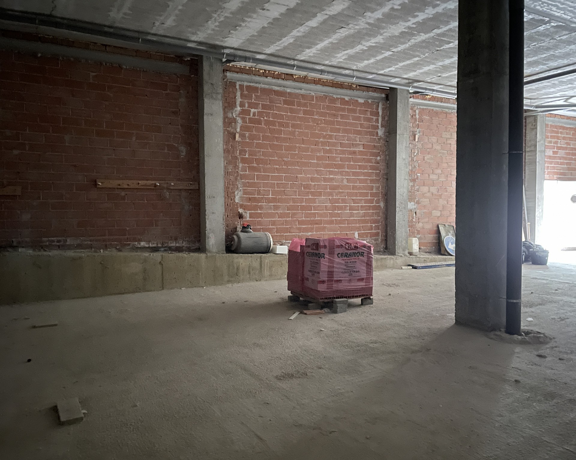 Local comercial con todas las posibilidades de 260 metros en pleno centro de Santander