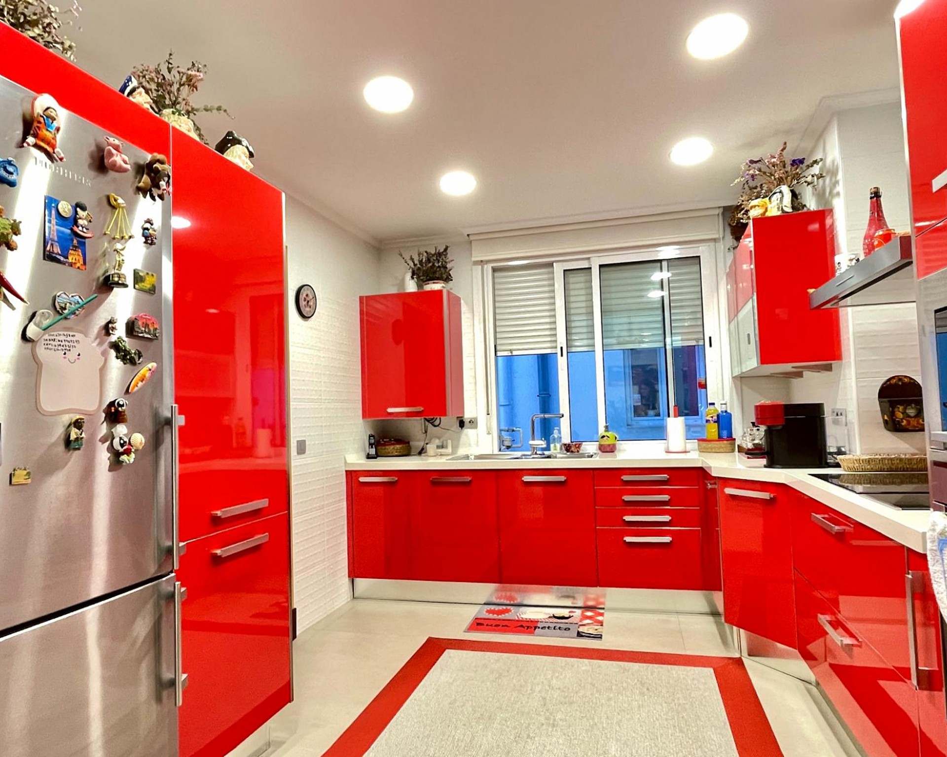 Vivienda de 200 metros, 4 hab y 3 baños y con terraza a la bahia de Santander