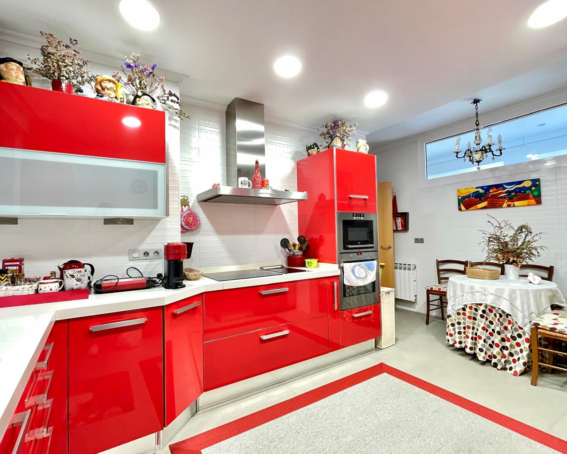 Vivienda de 200 metros, 4 hab y 3 baños y con terraza a la bahia de Santander