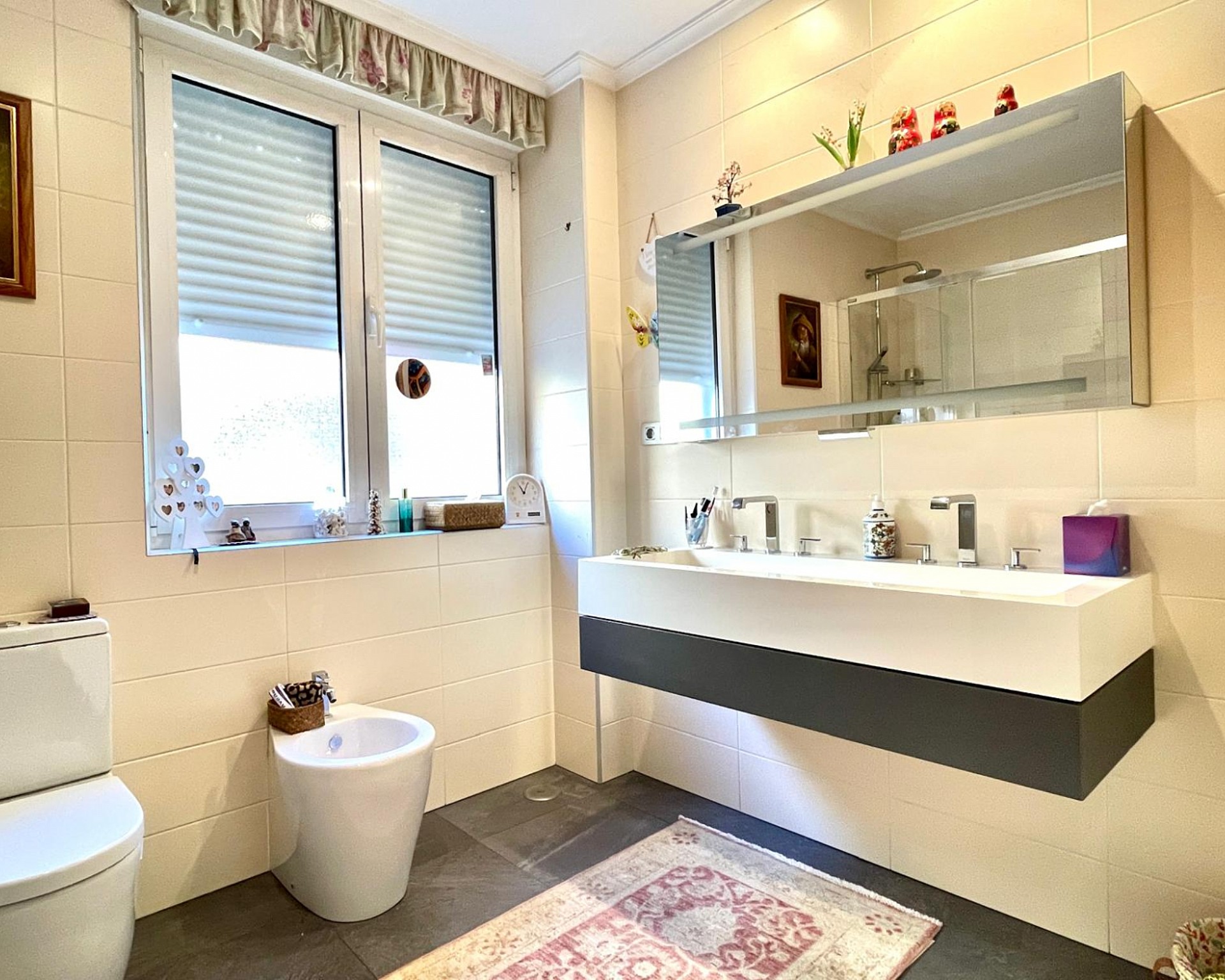 Vivienda de 200 metros, 4 hab y 3 baños y con terraza a la bahia de Santander