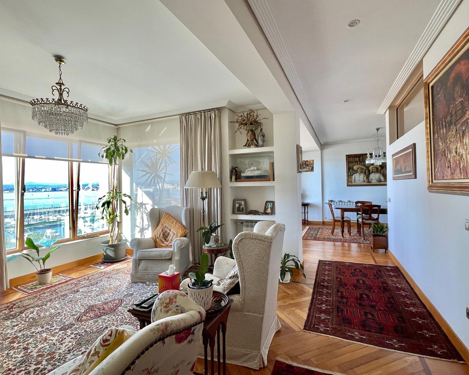 Vivienda de 200 metros, 4 hab y 3 baños y con terraza a la bahia de Santander