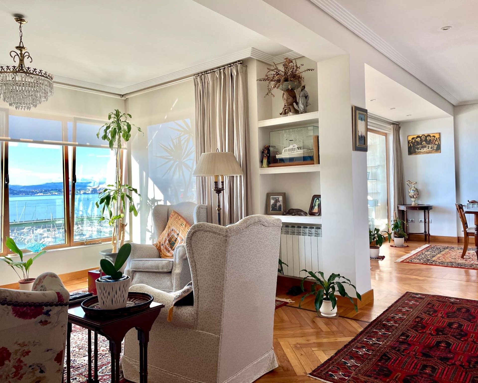 Vivienda de 200 metros, 4 hab y 3 baños y con terraza a la bahia de Santander