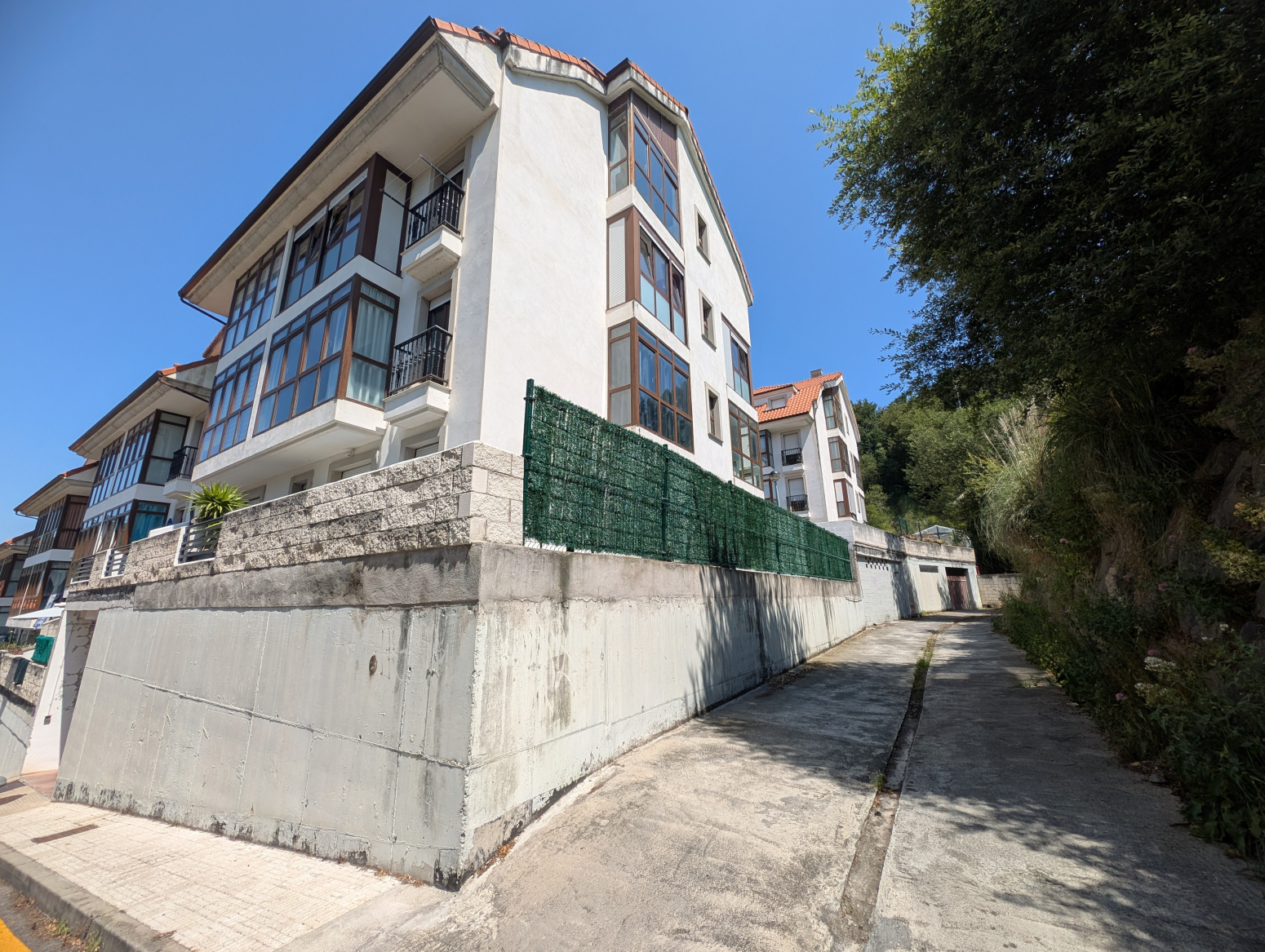 Garaje en venta en el centro de Limpias