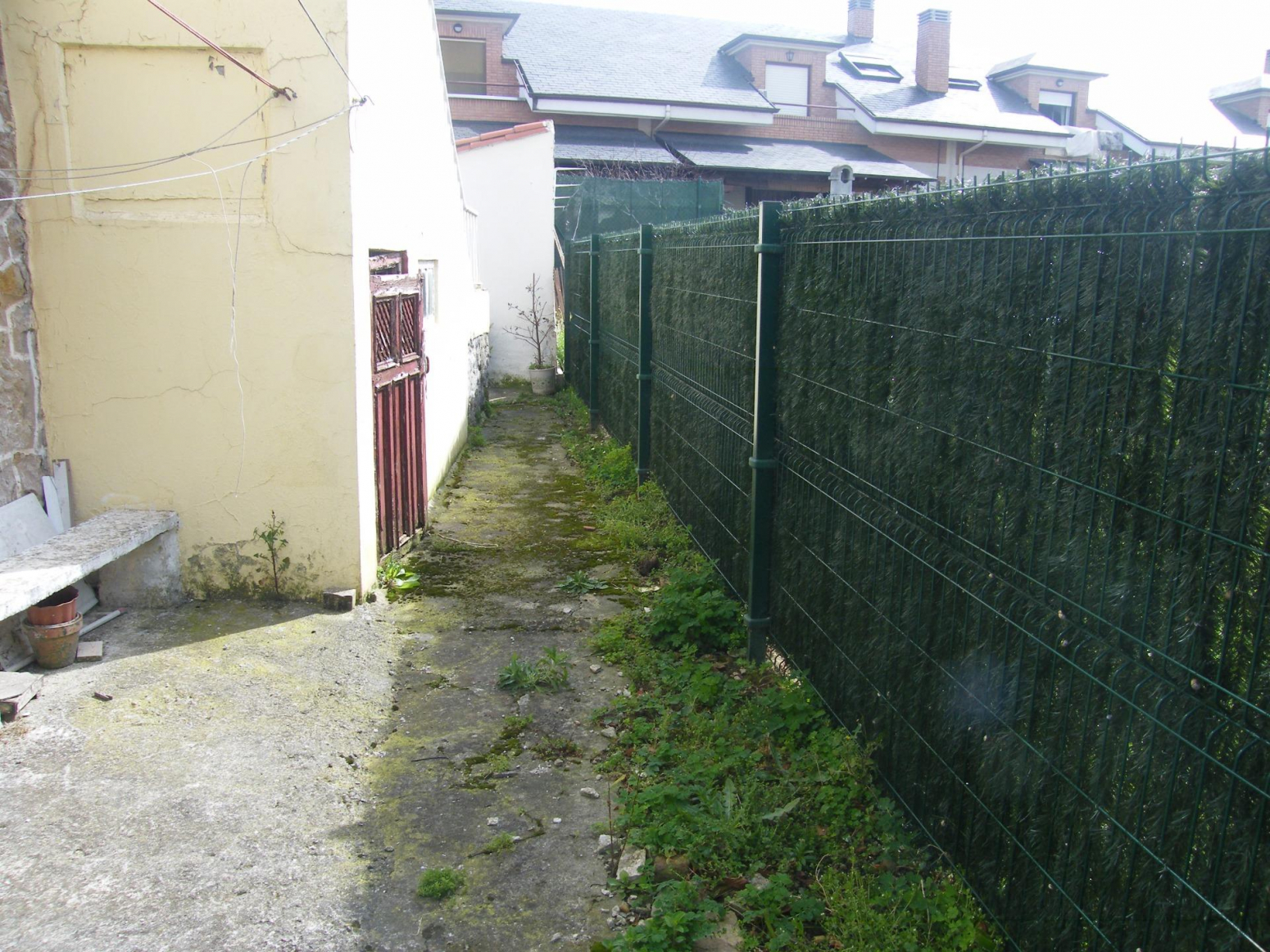 CASA INDEPENDIENTE CON JARDIN