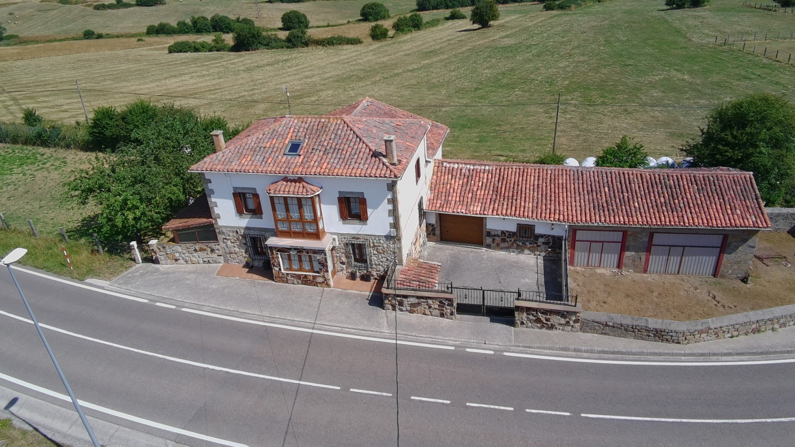 VENTA DE CASA INDEPENDIENTE EN LAS ROZAS DE VALDEARROYO (PANTANO DEL EBRO)
