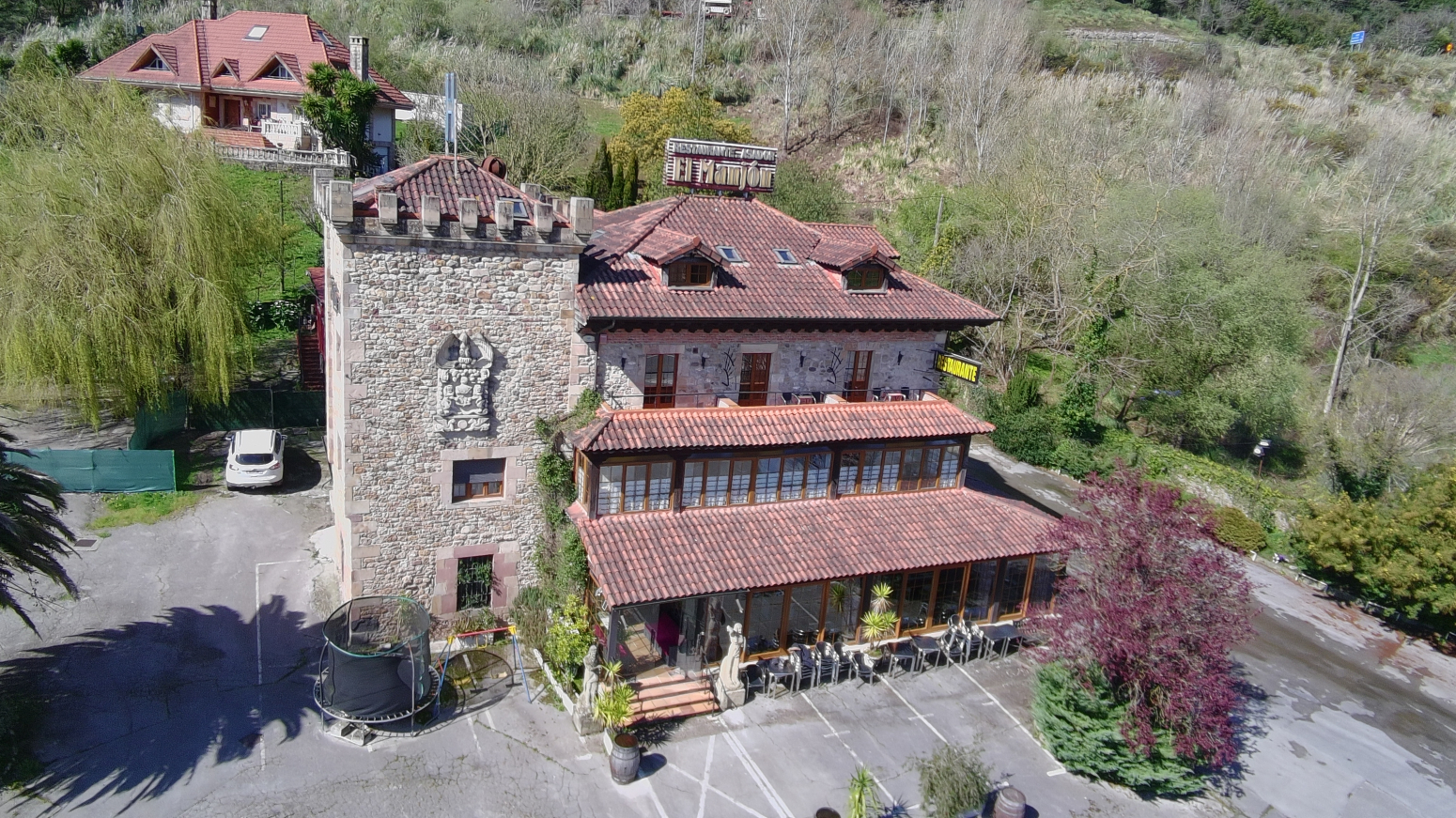 Se alquila restaurante en Barros, Los Corrales de Buelna.