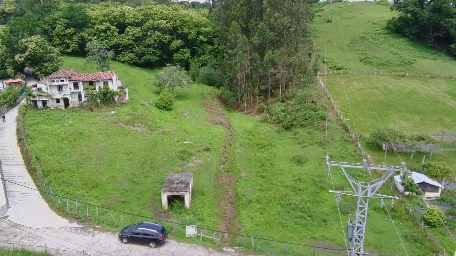CASA Y TERRENO EN VILLAPRESETE (REOCIN)