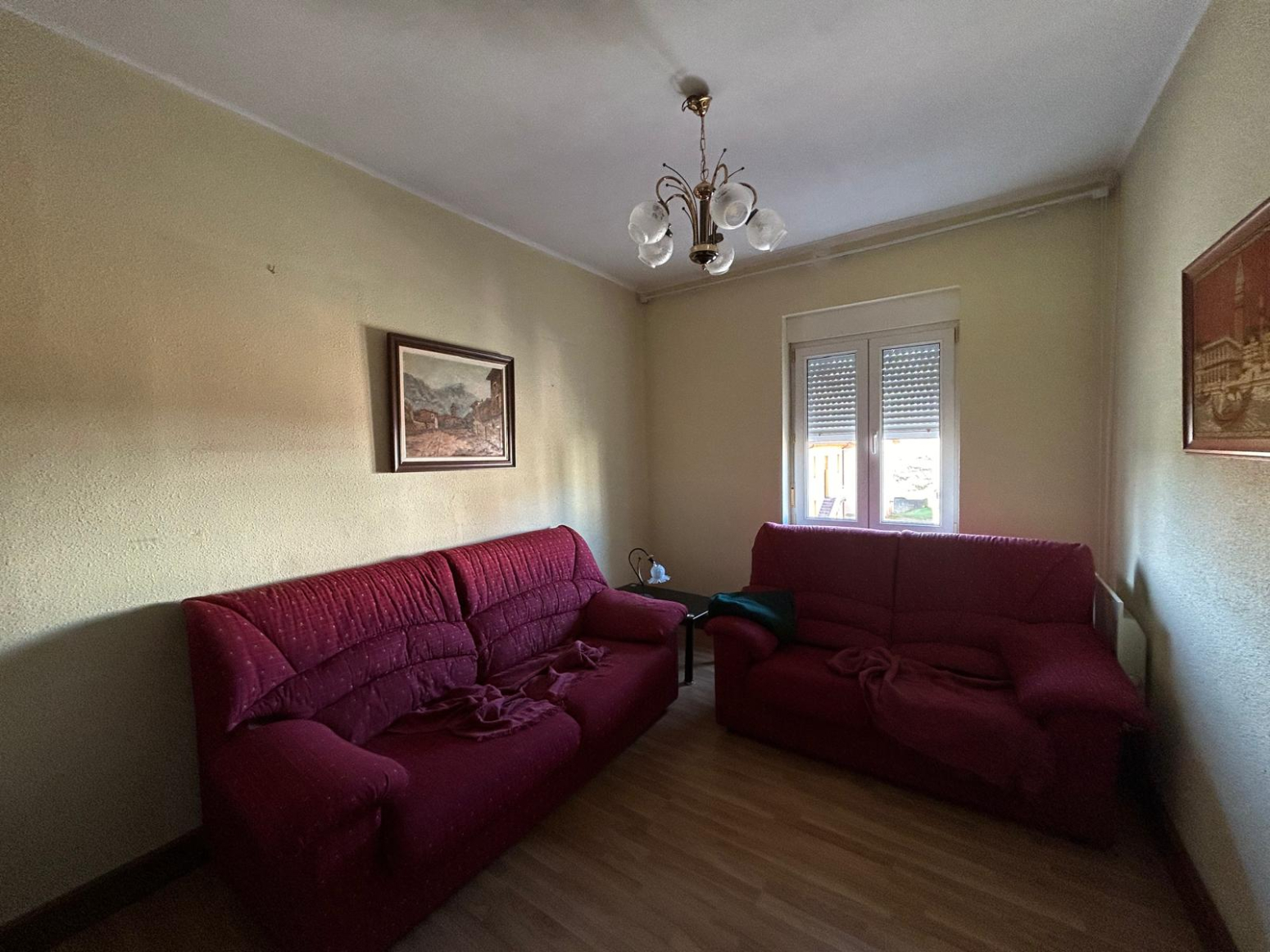 CASA PAREADA CON FINCA Y ALMACEN EN PENAGOS