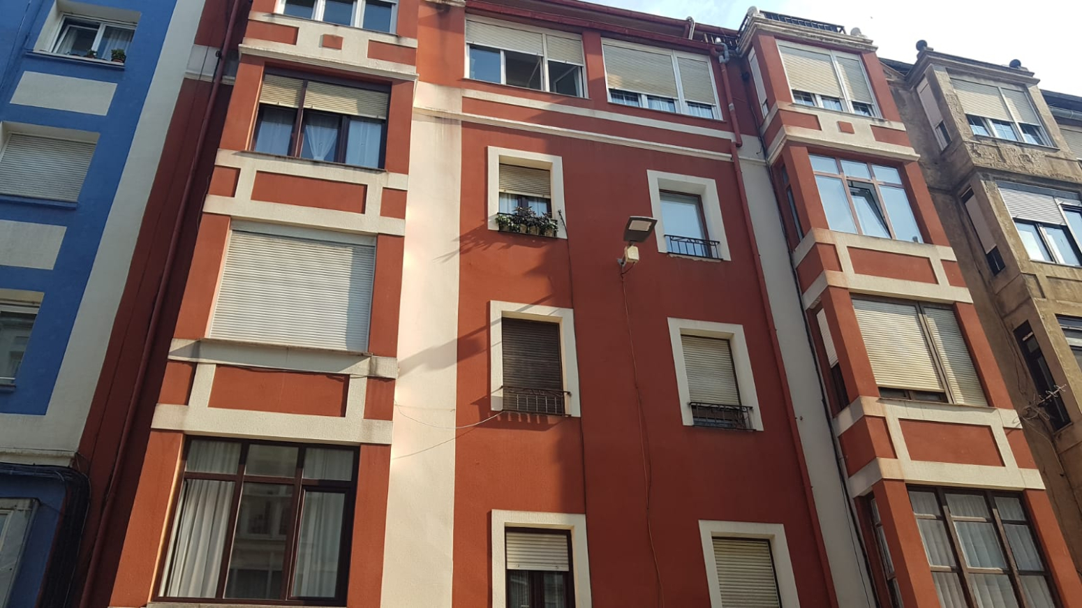 PISO CENTRICO DE 3 HABITACIONES