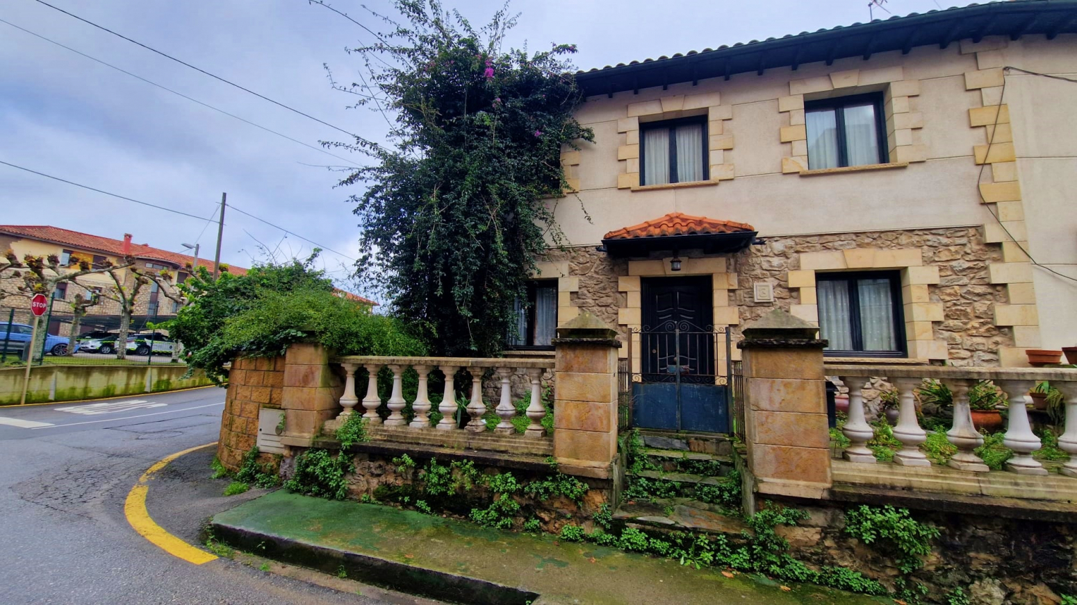 CASA PAREADA EN SIERRAPANDO