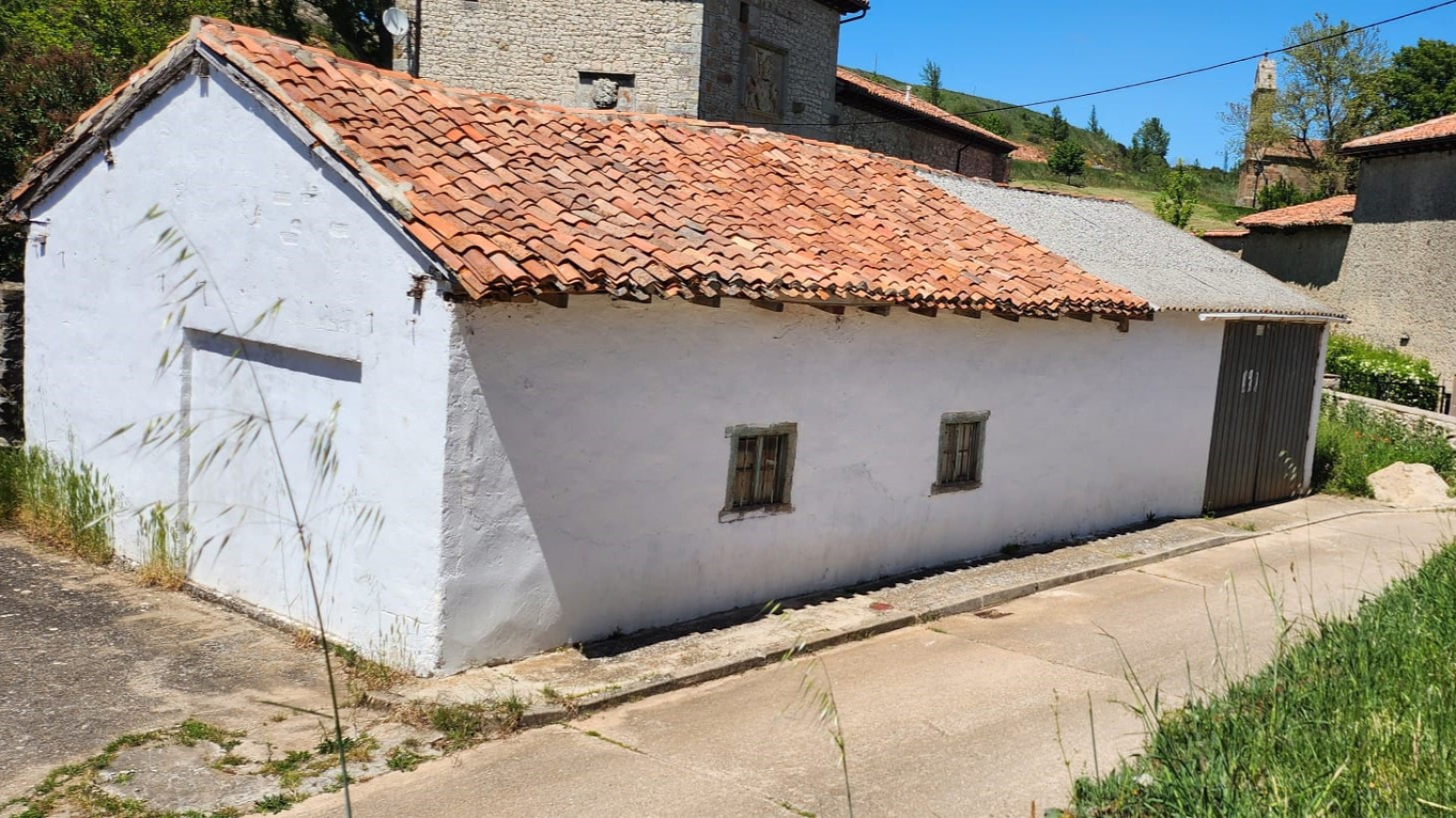 Venta de nave en Valoria.