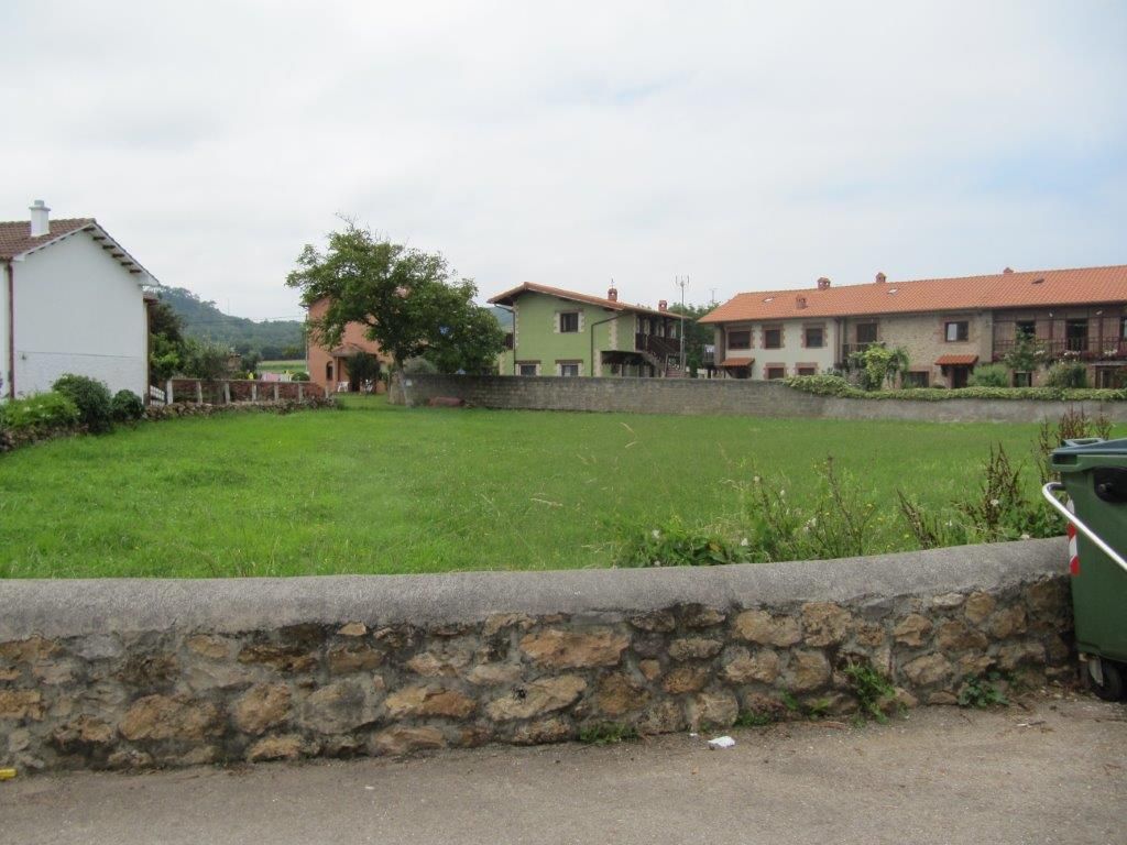 Venta de terreno urbano en oreña