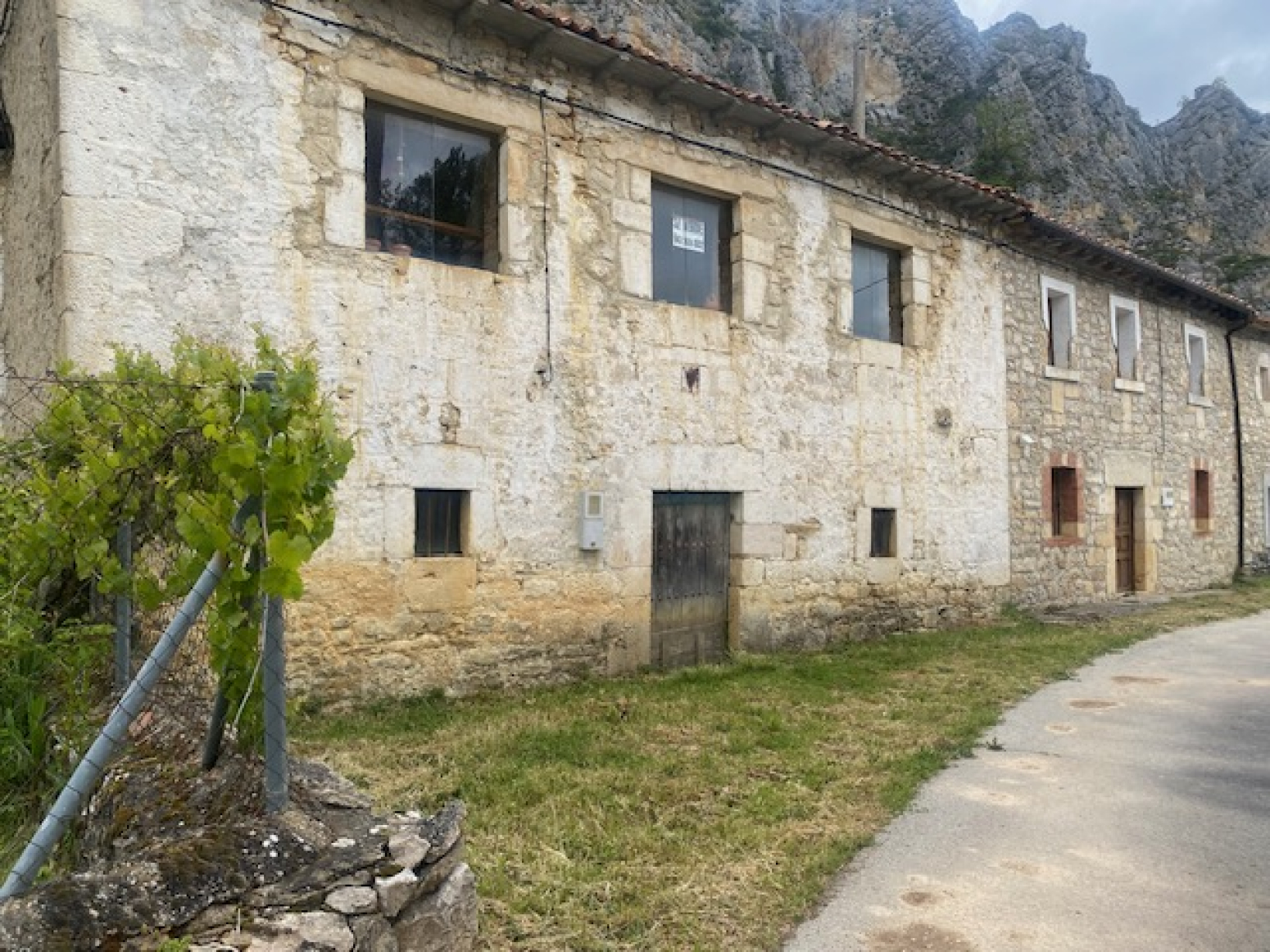 Casa de piedra en Hoyos del Tozo