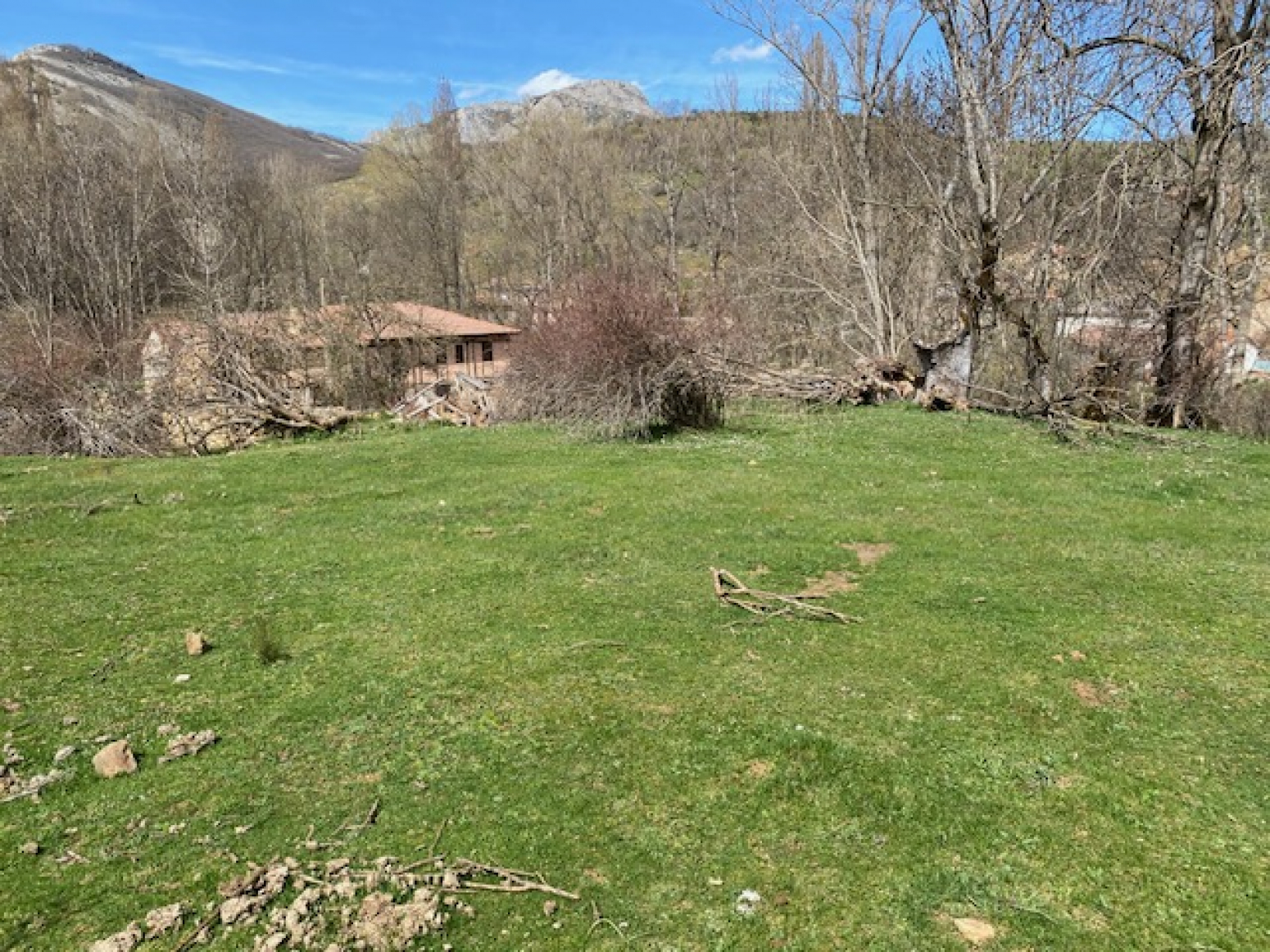 Solar con ruinas en San Martín de los Herreros