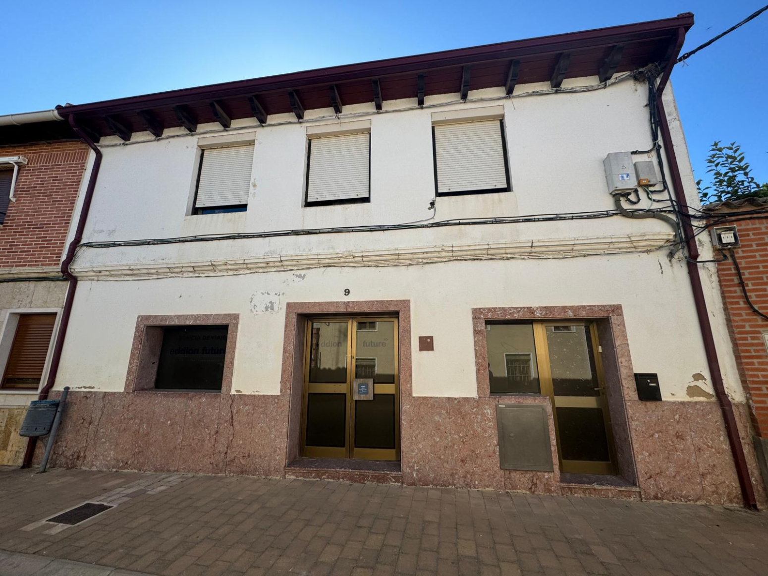 Casa con negocio en Grijota
