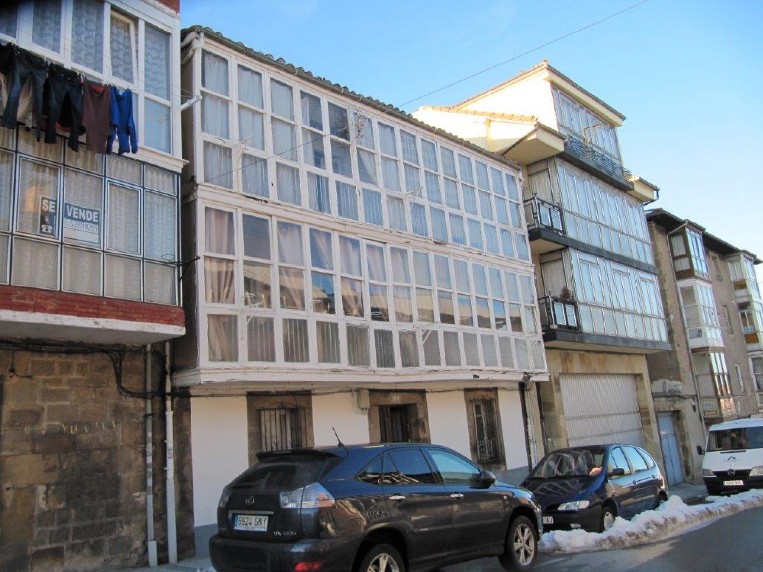 Venta de edificio con terreno.