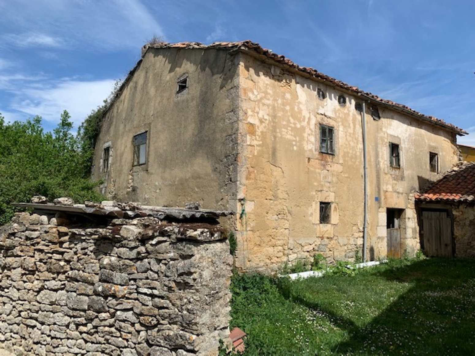 Casa en Ayoluengo