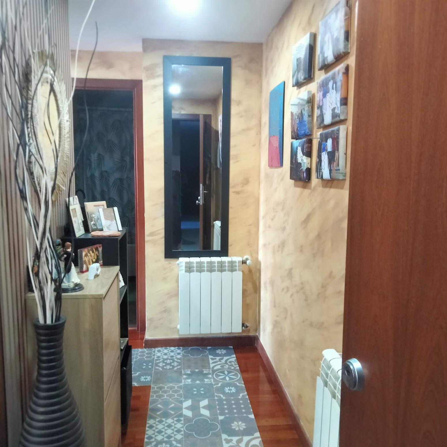 Venta de piso con plaza de garaje y trastero en Ganzo