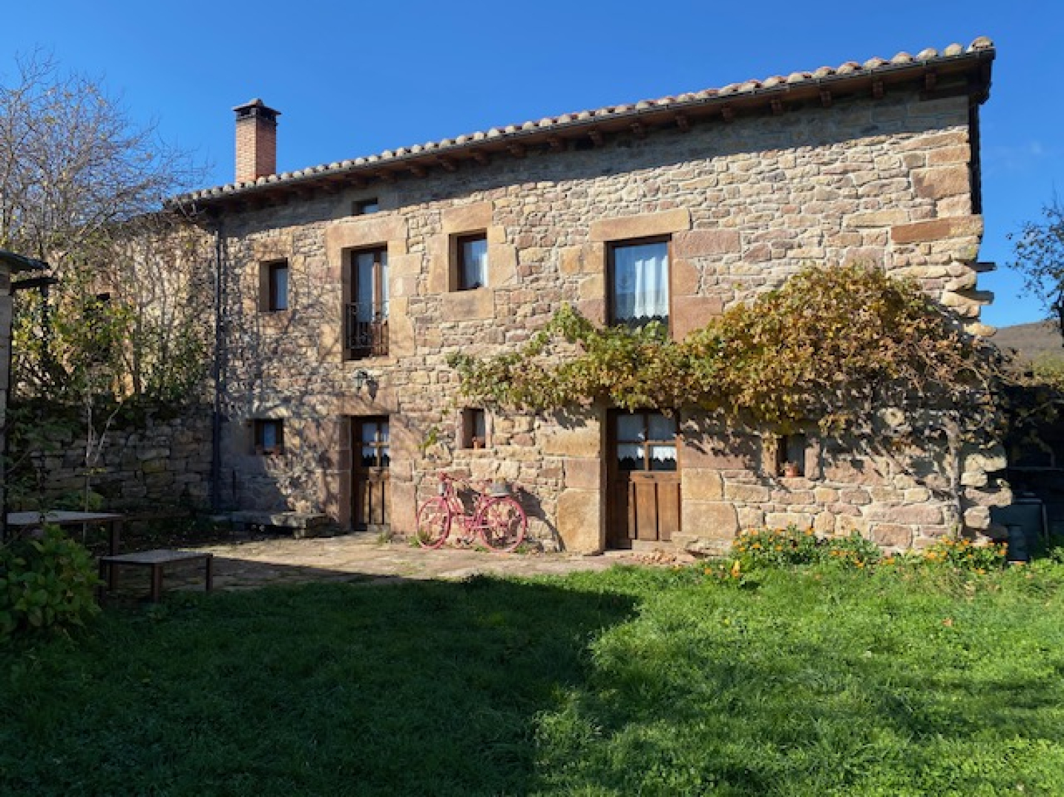 Casa de piedra en Las Henestrosas en Cantabria
