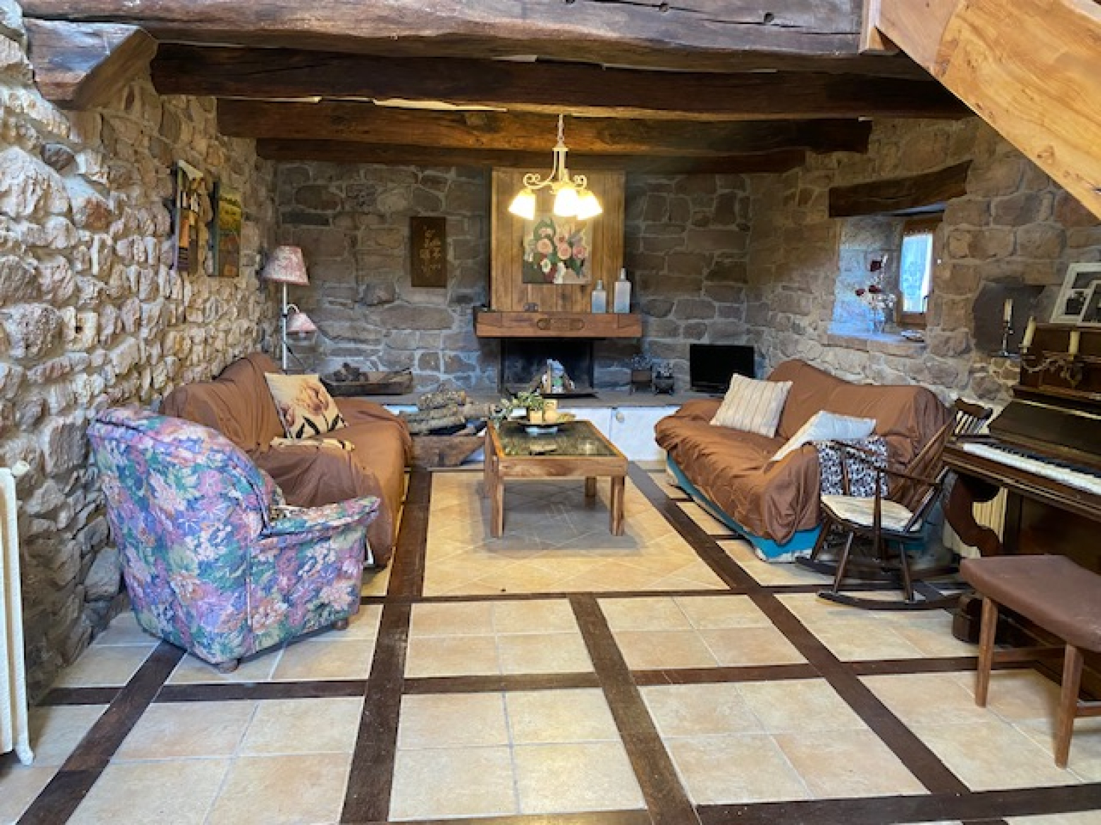 Casa de piedra en Las Henestrosas en Cantabria