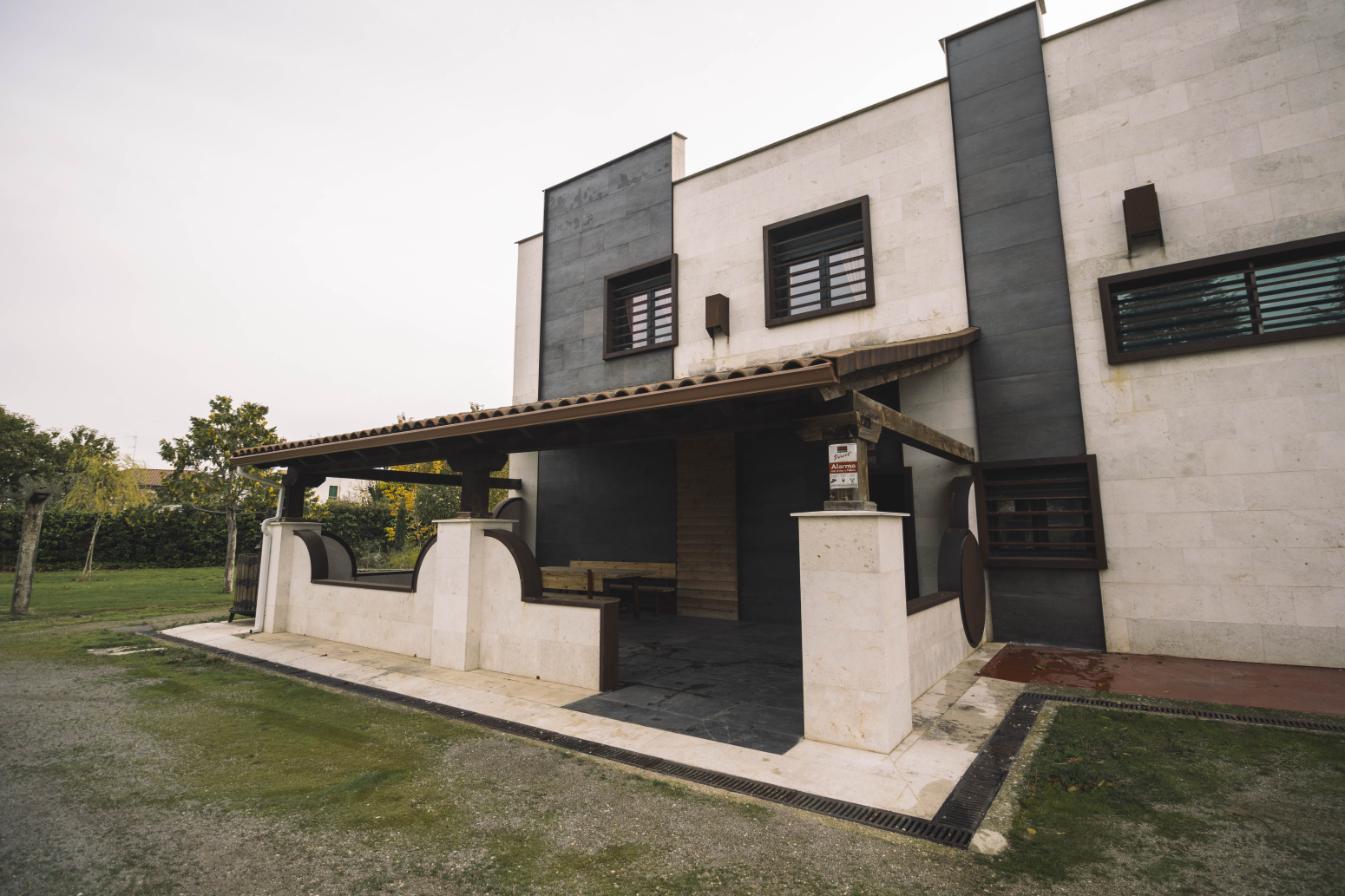 Bodega y proyecto en Venta de Baños