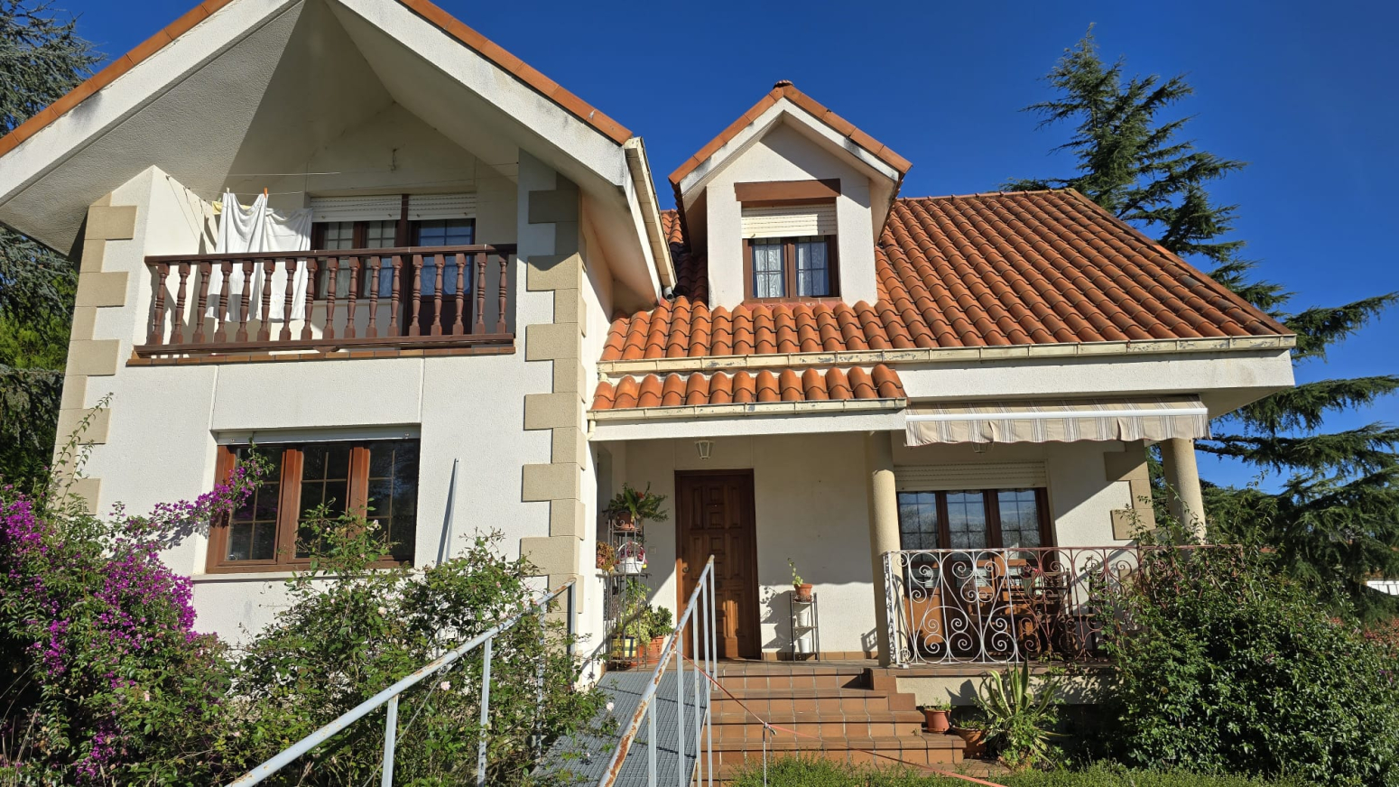 PRECIOSA CASA EN PUENTE SAN MIGUEL