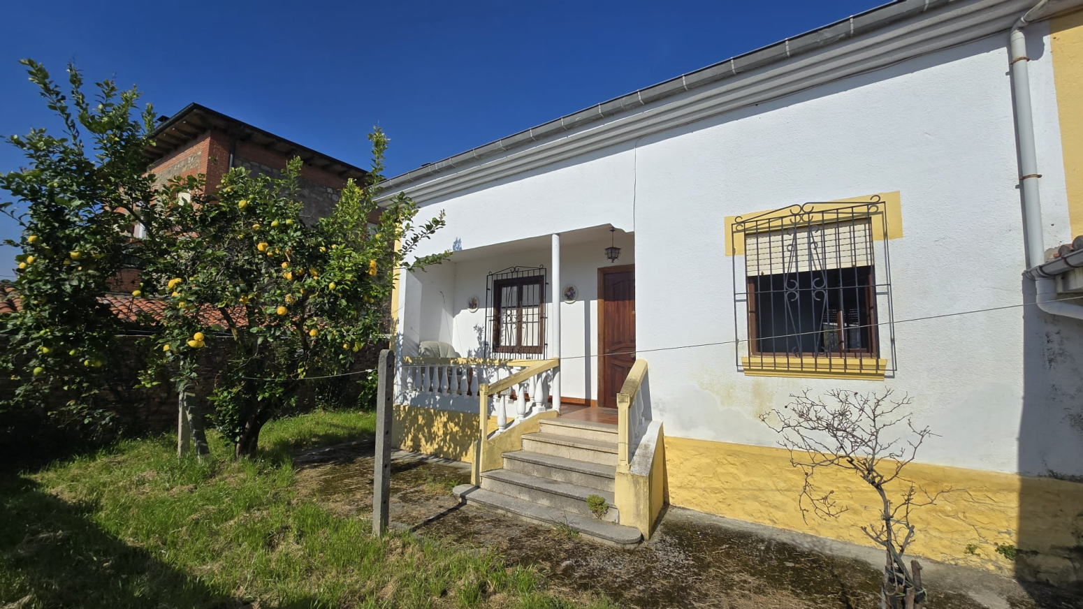 Casa independiente con jardín en Ganzo