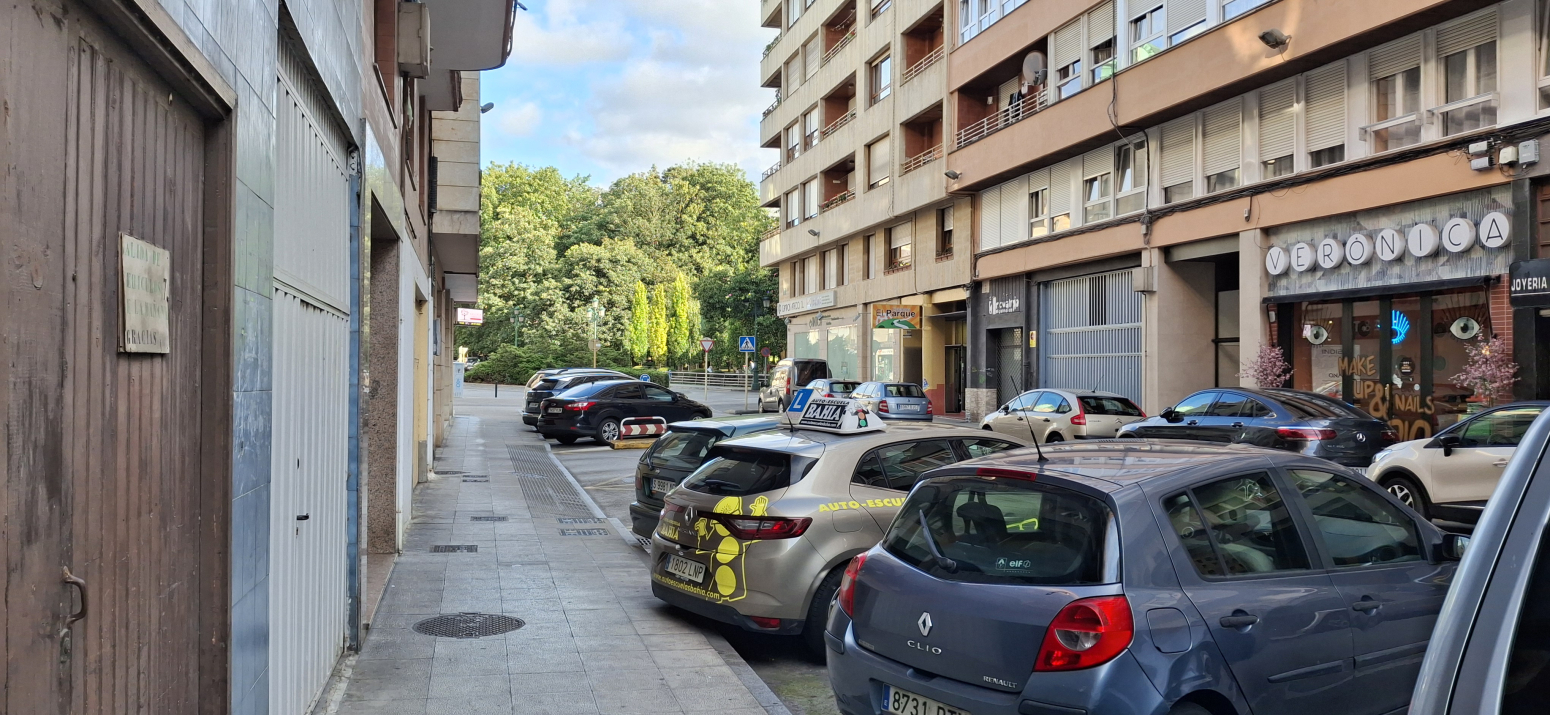 Local comercial en pleno centro de Torrelavega 