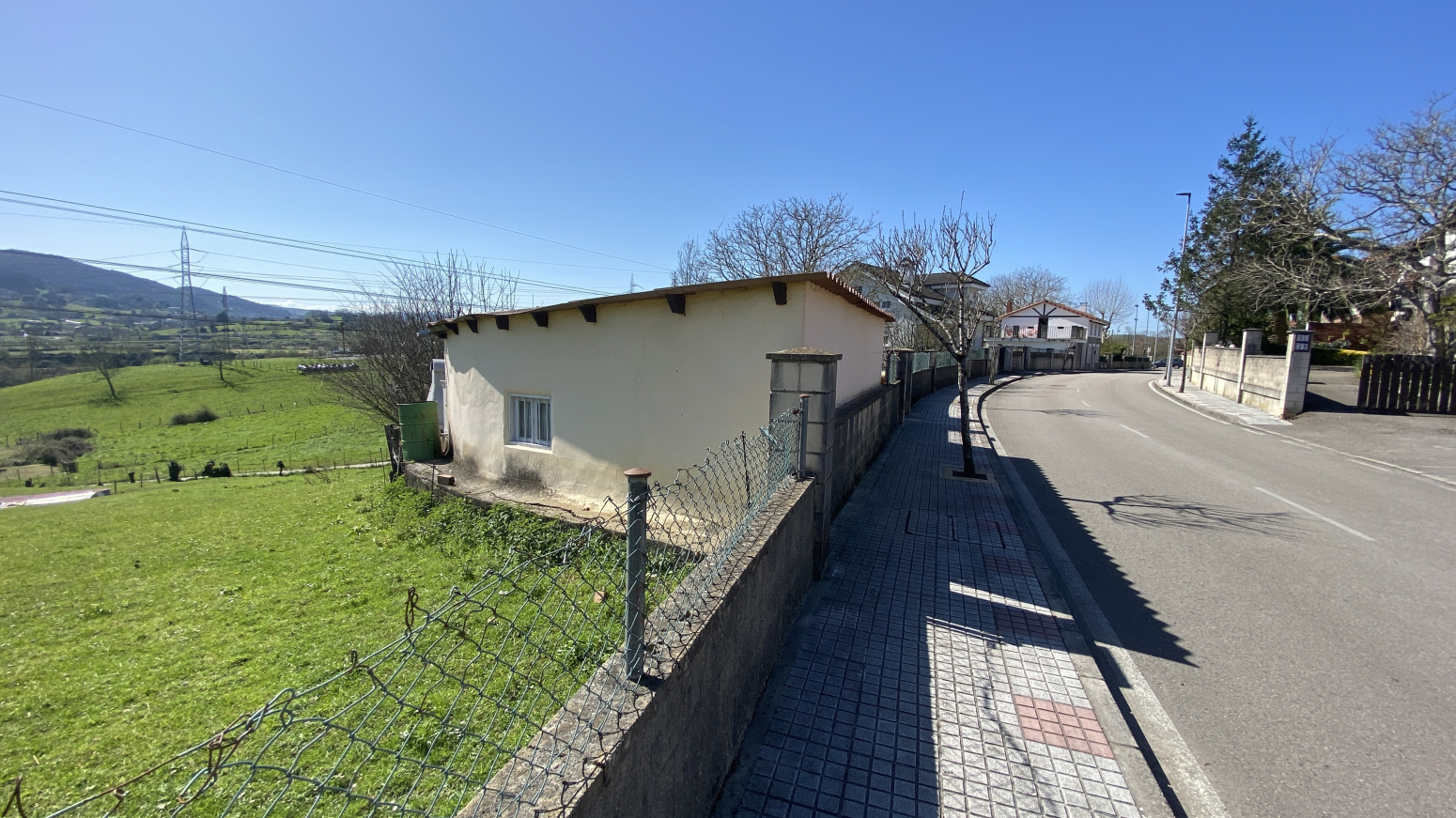 SOLEADA FINCA URBANA EN GUARNIZO-EL ASTILLERO